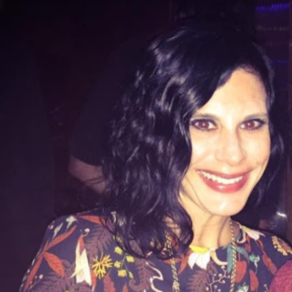 Meet your Posher, Laurie - Picture 1 of 1